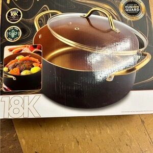 18K Gold-Tone Nonstick Stockpot with Glass Lid - Gold Interior, Black Exterior